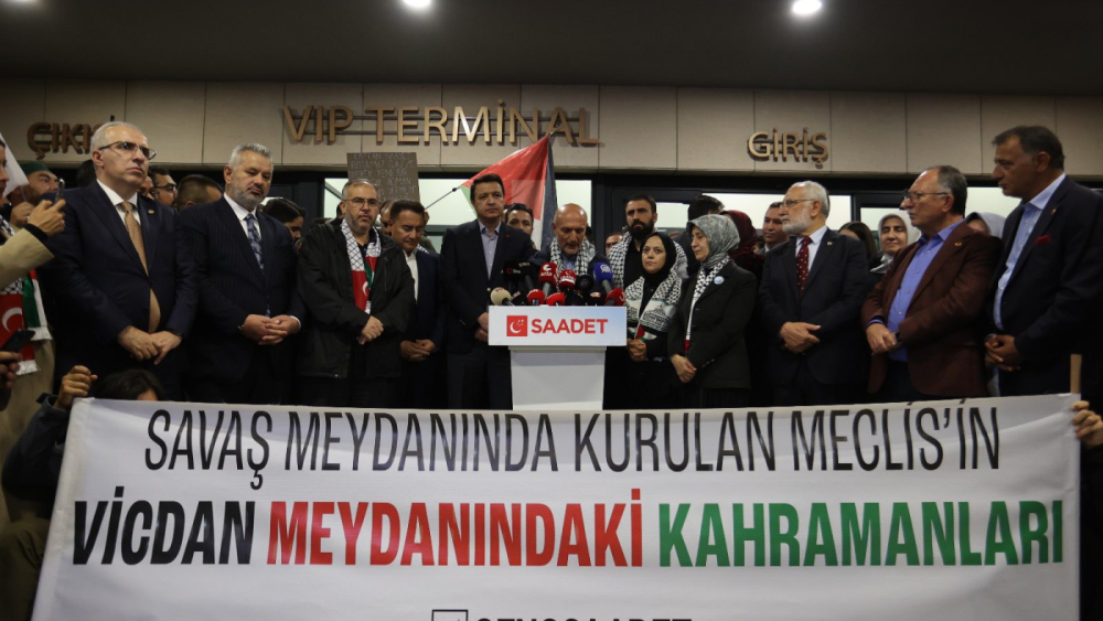 Gazze’ye Yardım Götüren Türk Milletvekilleri Yurda Döndü İstanbul Havalimanı’nda Duygusal Karşılama